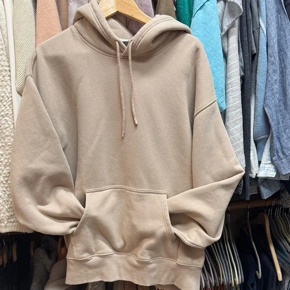 NWOT Aritzia Hoodie Boyfriend Sweatshirt Mauve L - Picture 2 of 10